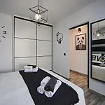 Panda House