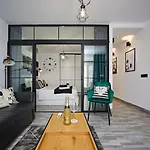 Panda House * بلايا ديل إنغلز